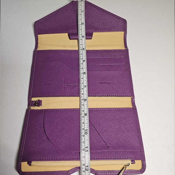 Womens Medium Size Travel Wallet Color Purple Coated Canvas Multiple Compartment - Picture 11 of 12